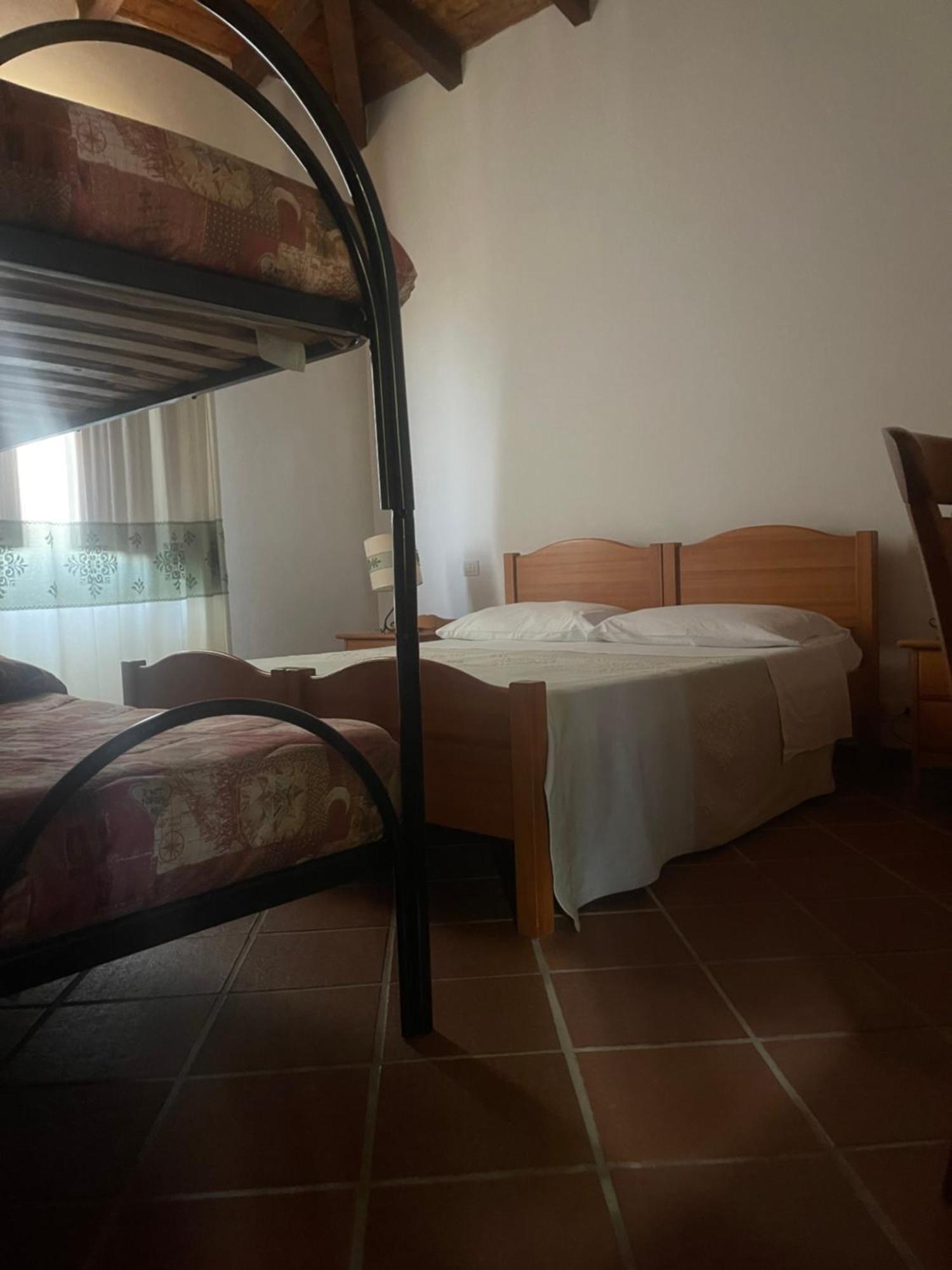 Hotel Su Nuraxi Barùmini Buitenkant foto