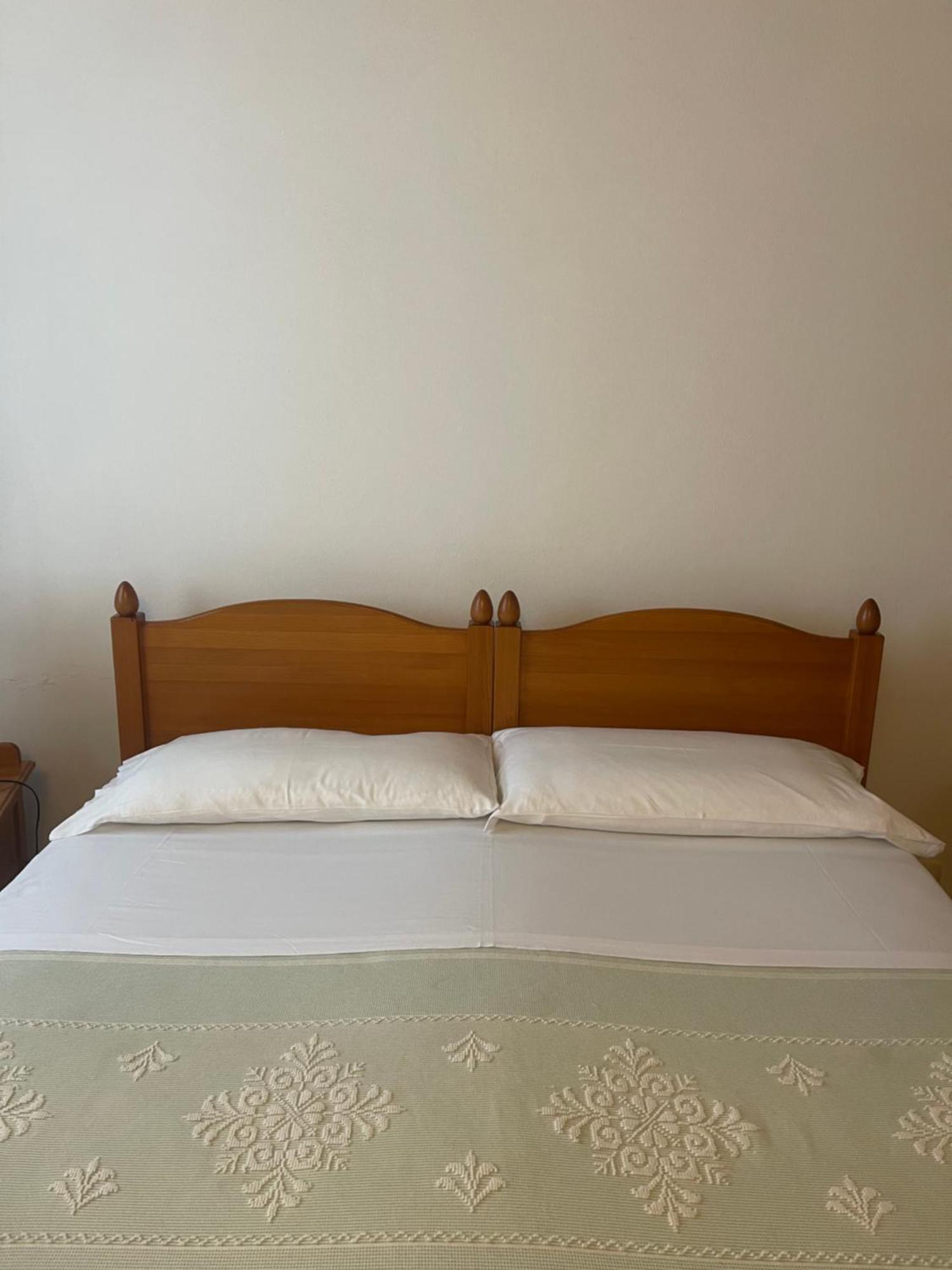 Hotel Su Nuraxi Barùmini Buitenkant foto